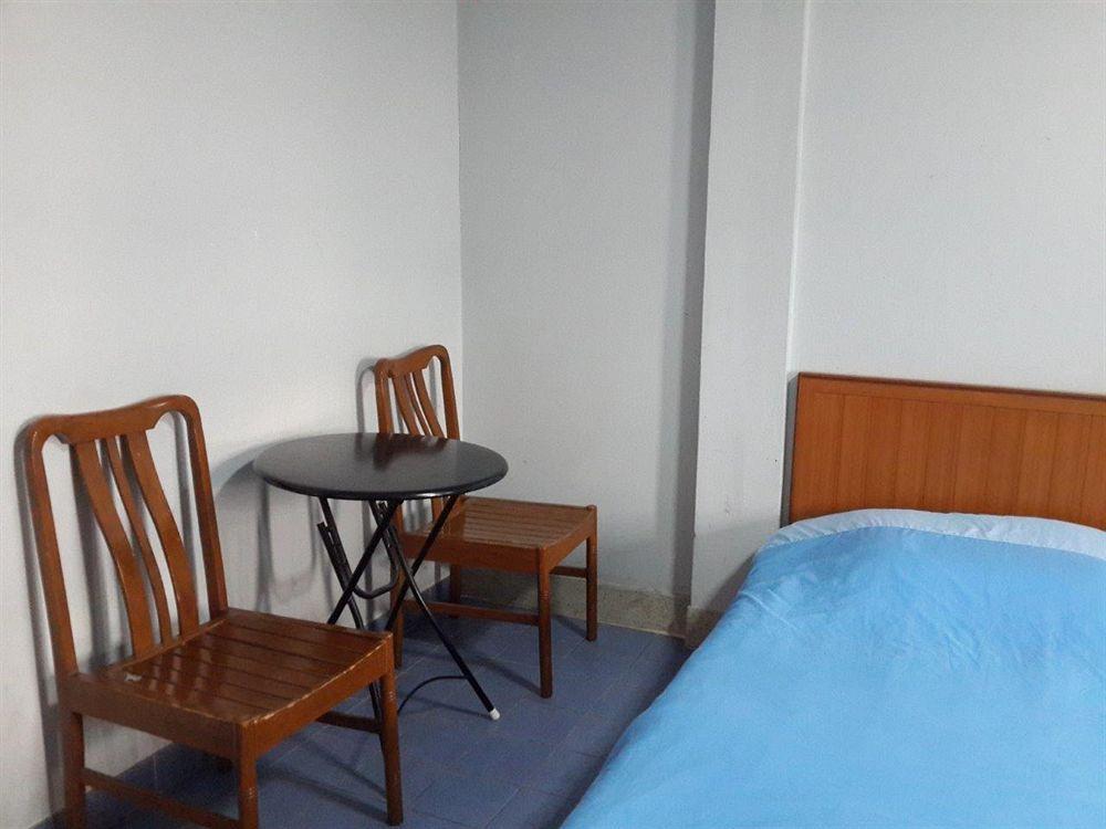 White Orchid Inn I Bangkok Buitenkant foto