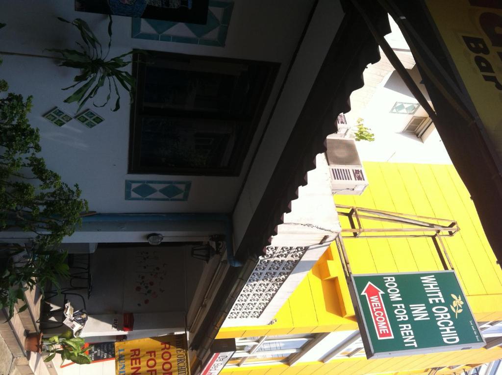 White Orchid Inn I Bangkok Buitenkant foto
