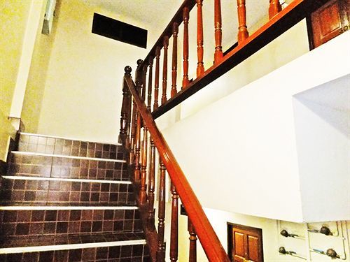 White Orchid Inn I Bangkok Buitenkant foto